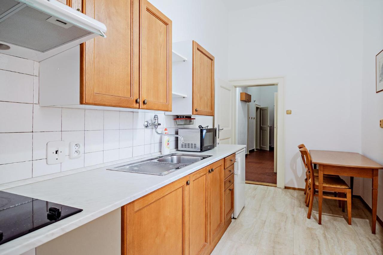 U Cerneho Medveda- At The Black Bear Apartamento Praga Exterior foto