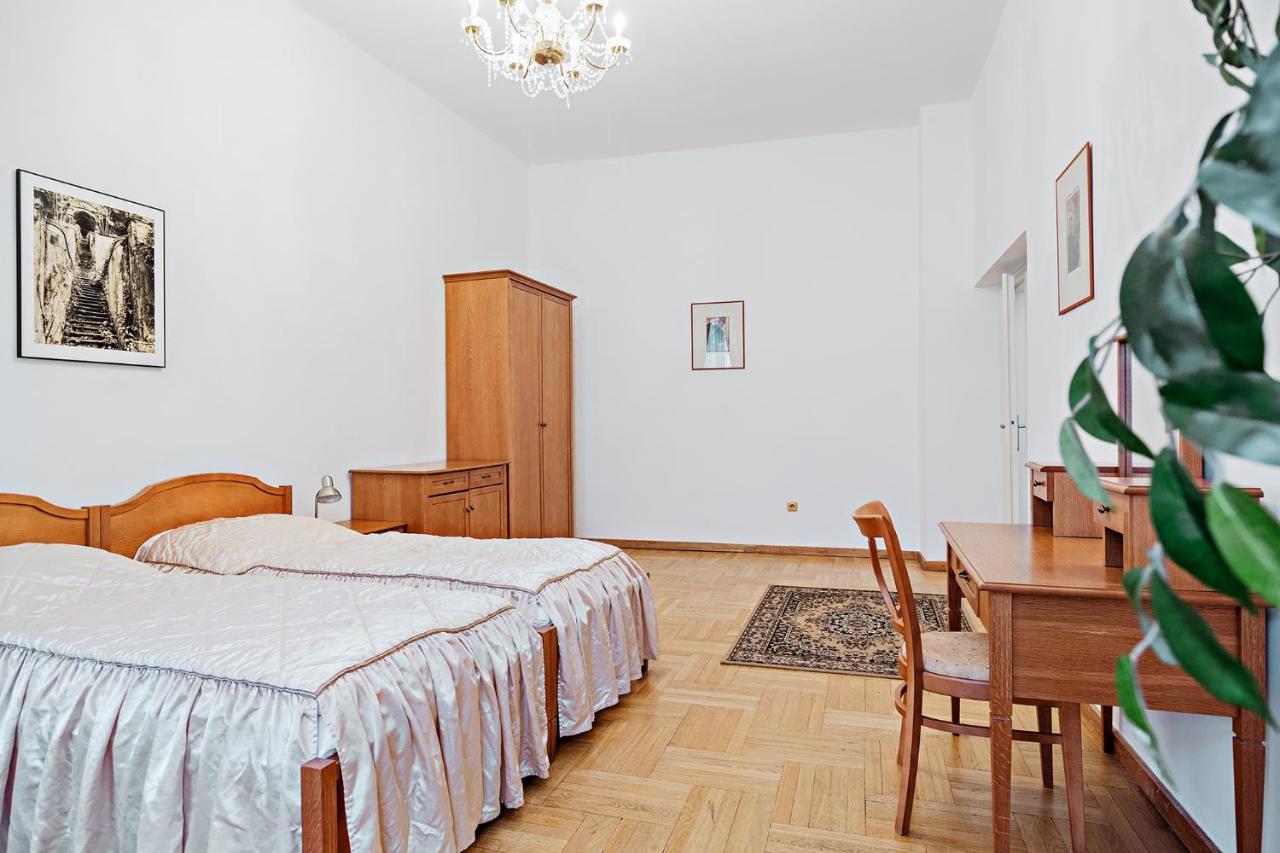 U Cerneho Medveda- At The Black Bear Apartamento Praga Exterior foto