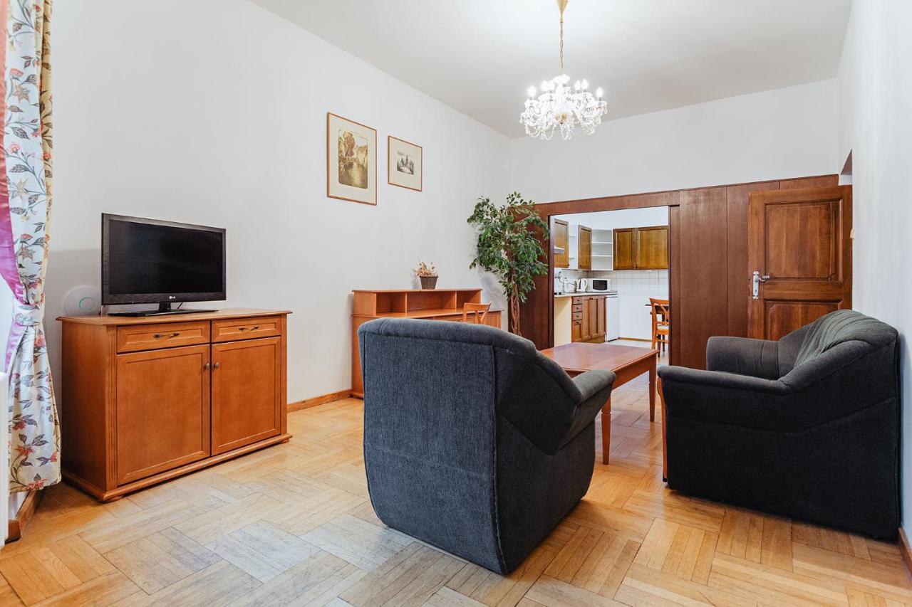 U Cerneho Medveda- At The Black Bear Apartamento Praga Exterior foto