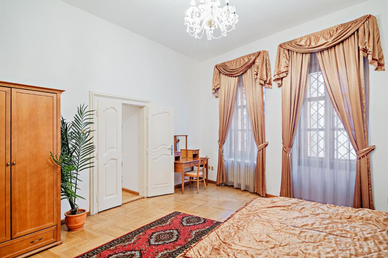U Cerneho Medveda- At The Black Bear Apartamento Praga Exterior foto